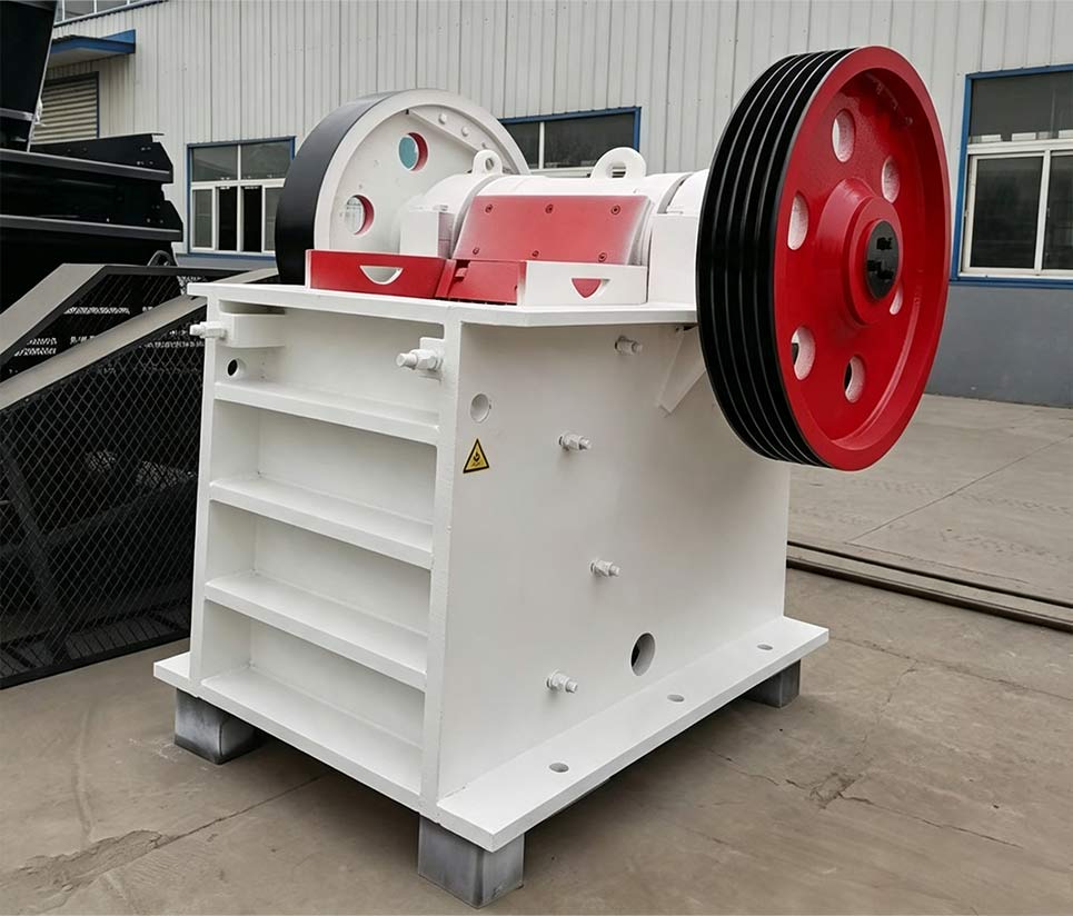 PE jaw crusher in AON Mining workshop